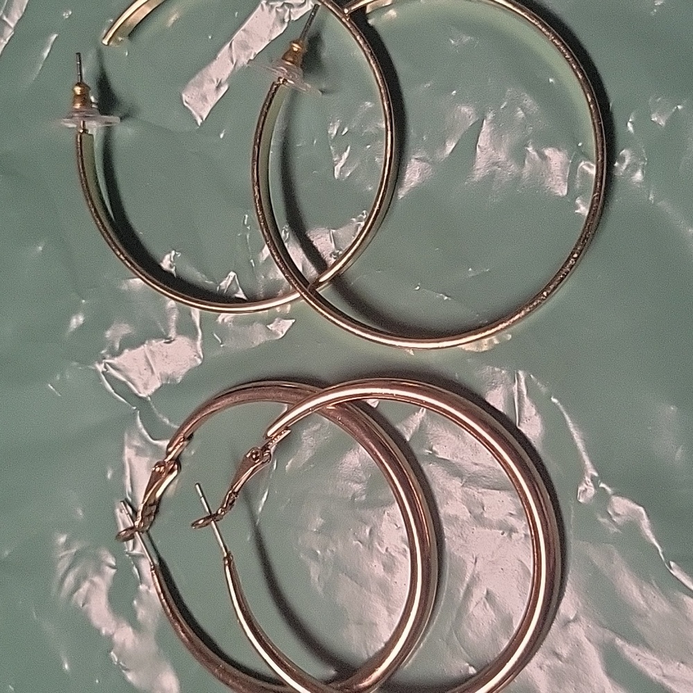 Elegant Gold Hoop Earrings